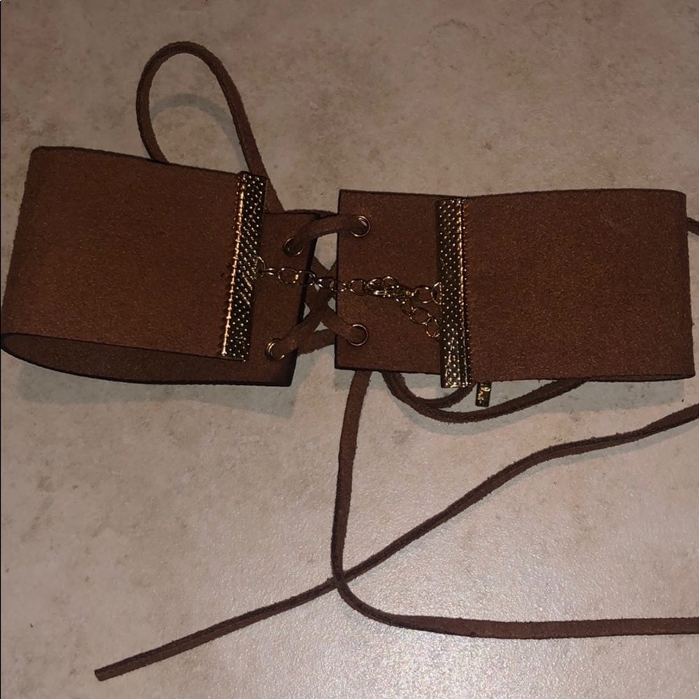 Chocker Necklace - Picture 2 of 2